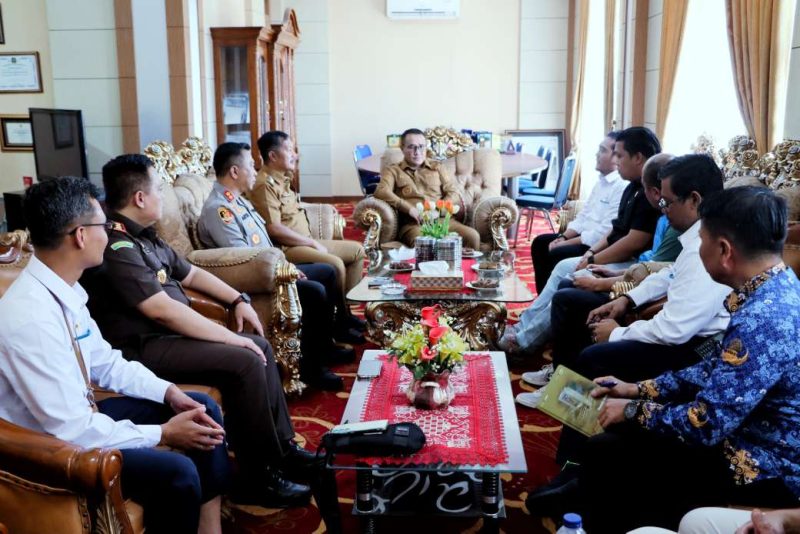 PLN UID S2JB Perkuat Sinergi dengan Forkopimda Sungai Penuh dan Kerinci untuk Percepatan Penormalan Listrik Pasca Robohnya Tower